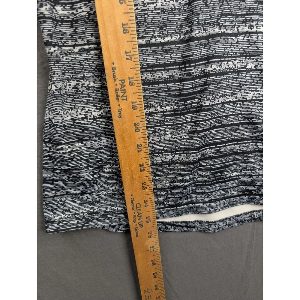 Nike Pro Dri-FIT Womens Medium 1/4 Zip Pullover Gray Black‎